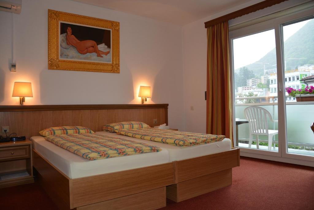 Hotel Dischma - Free Bus And Train Ticket Paradiso Room photo
