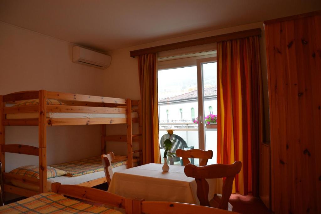 Hotel Dischma - Free Bus And Train Ticket Paradiso Room photo